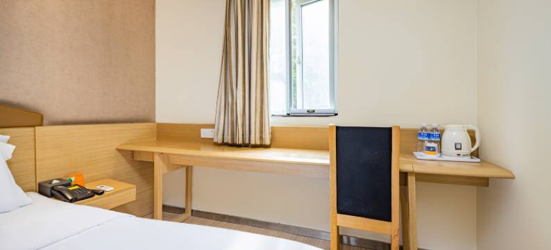 观澜连锁酒店(重庆石桥铺地铁站店)图片