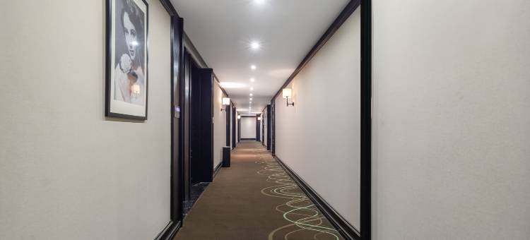 希岸酒店(重庆解放碑步行街洪崖洞店)图片