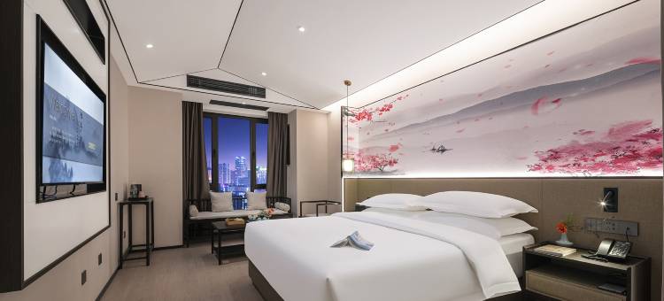 陌上轻居酒店(郑州陇海东路地铁站大润发店)图片