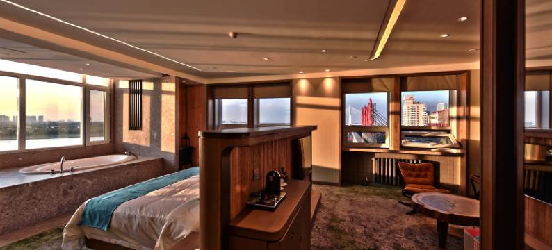 哈尔滨如景航运江景酒店(松花江中华巴洛克街区地铁站店)图片