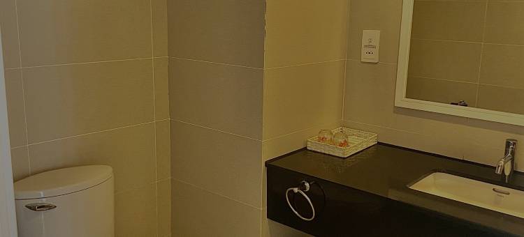 芽庄健保披酒店(Nhi Phi Hotel)图片