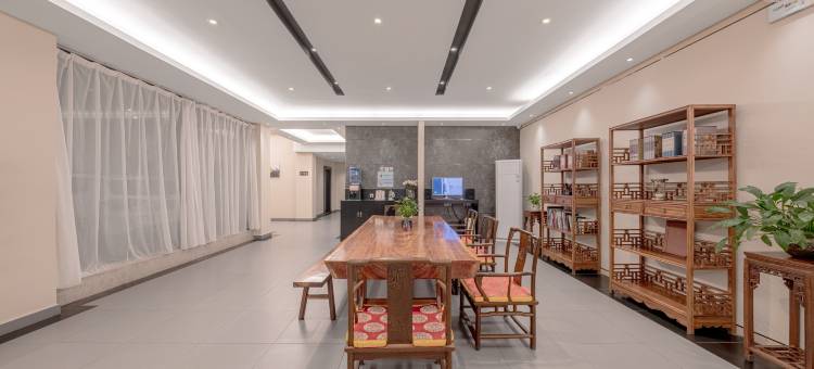 云上四季尚品酒店(玉溪淘宝街万达广场店)图片