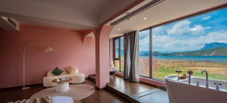 有风的湖景度假酒店(泸沽湖花海码头店 )图片