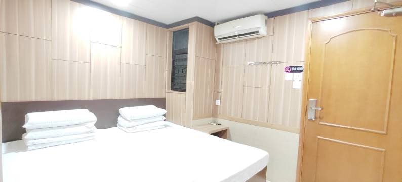 香港广易商务宾馆(旺角地铁E1出口)图片