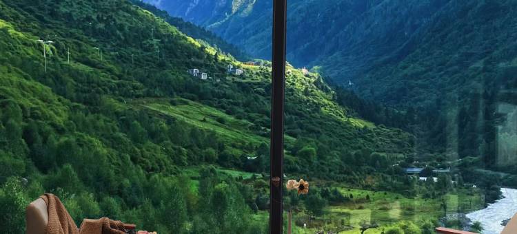 Vala Toms山崖朔溪酒店(四姑娘山景区店)图片