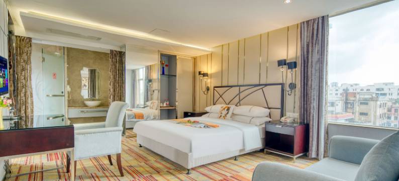 心怡大酒店(东莞厚街万达广场店)图片