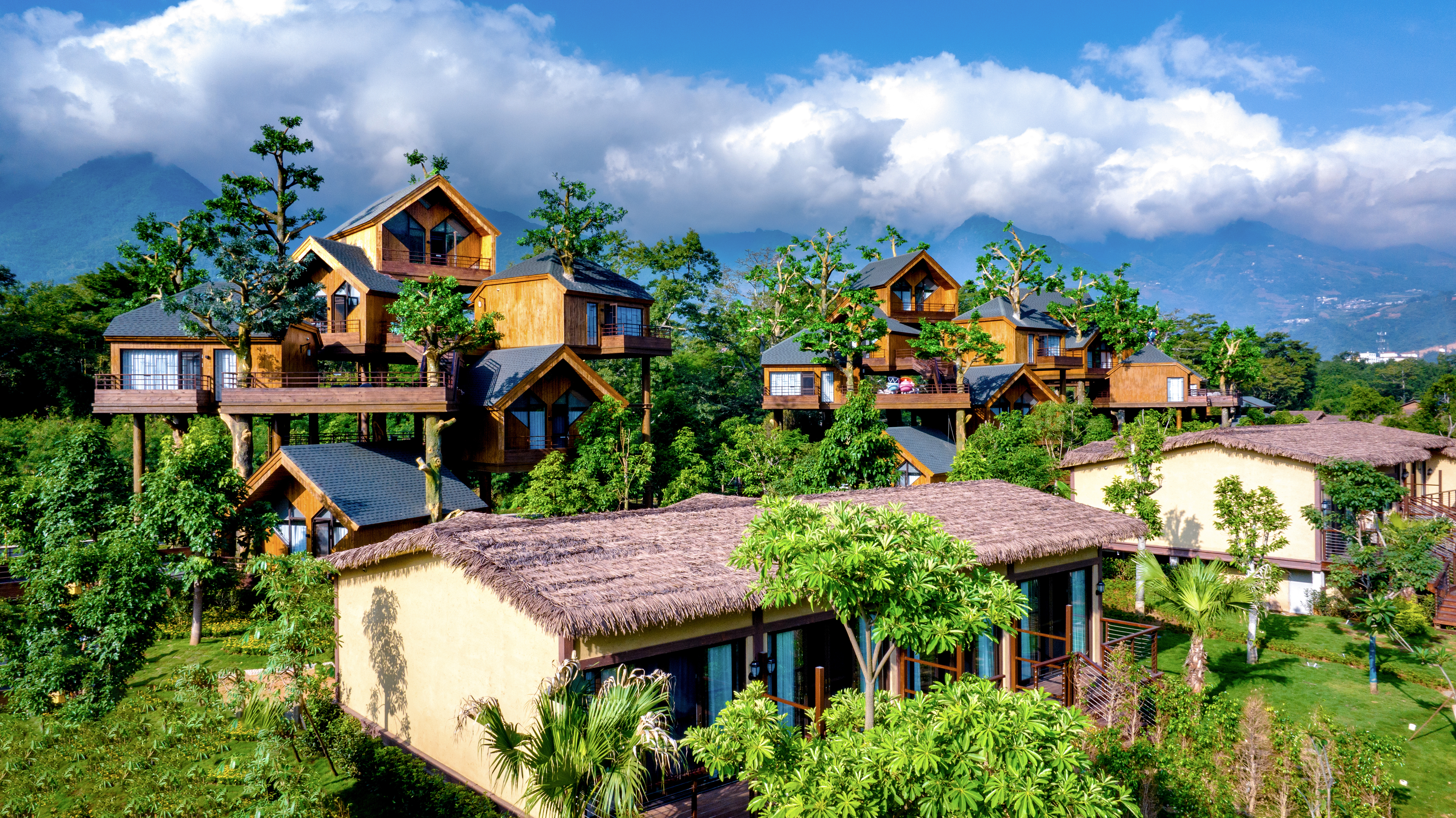 Yuxi Xinping Jia Sa Ai Lao Secret Realm Happy Valley HotelOver view