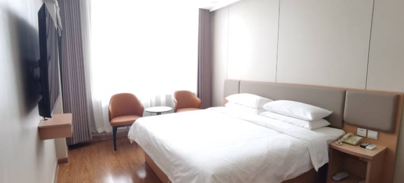 伊宁寄语酒店(新茂业国际购物中心店)图片