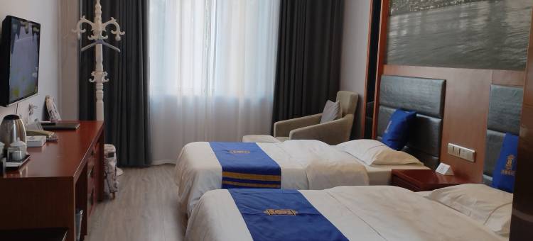 速8酒店(奎屯驿马巷美食街店)图片