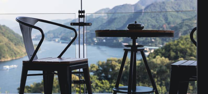 水天一色小栈图片