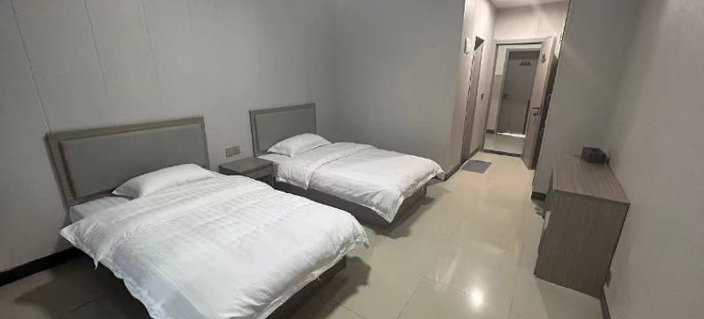 监利享美程酒店图片