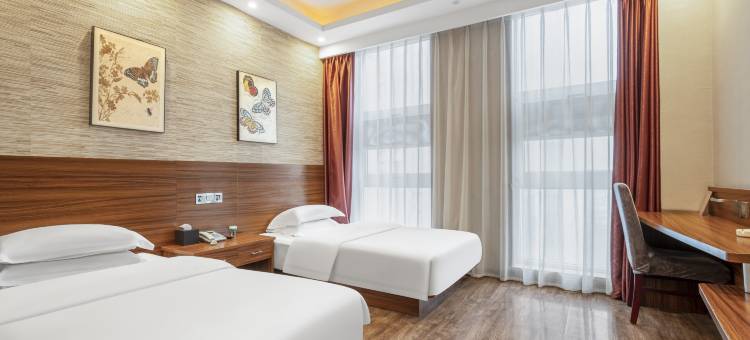 绿原春精品酒店(焦作理工大学双拥主题公园店)图片