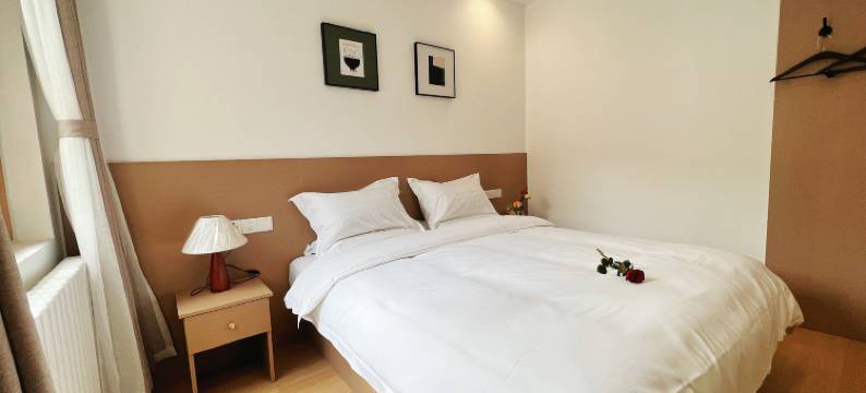 青岛十五号四合院民宿(台东步行街啤酒街店)图片