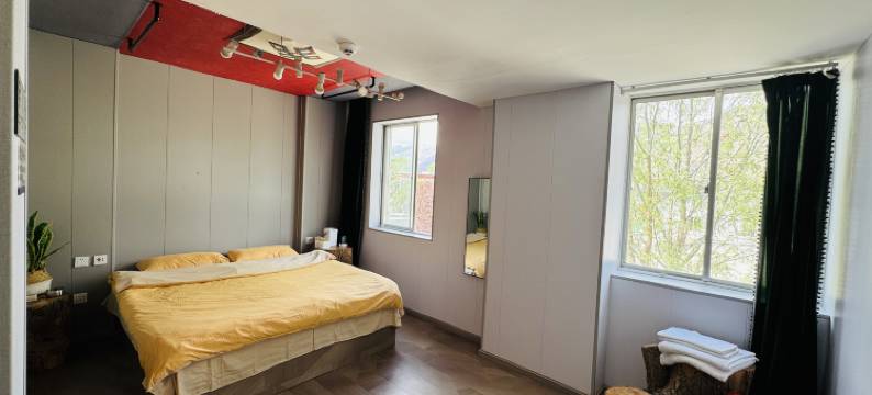 穹恰民宿(扎基寺店)图片