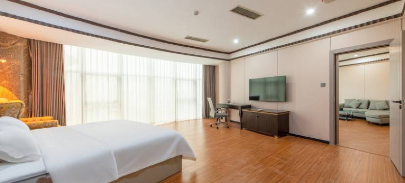 隆兴大酒店(广东科技学院店)图片