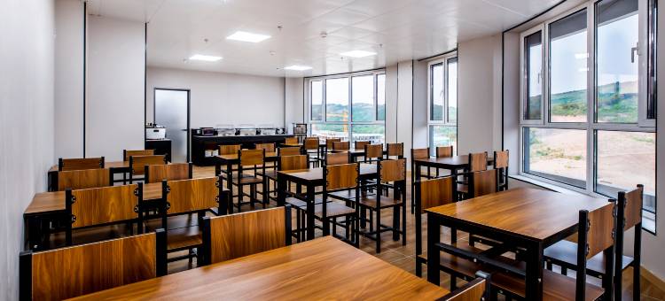 云享假日酒店(承德鼎盛王朝康熙大典演出店)图片