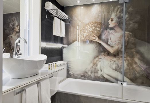 Renaissance Wien Hotel Hotel Overview