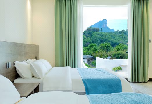 等你?良墅度假酒店WFY?LS HOTLE（阳朔龙头山码头西街店）外景图