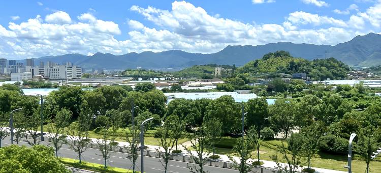 华亿酒店(宁波奉化万达店)图片