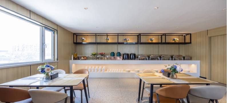 逸呈酒店(喀什古城民族特色美食街国际会展中心店)图片