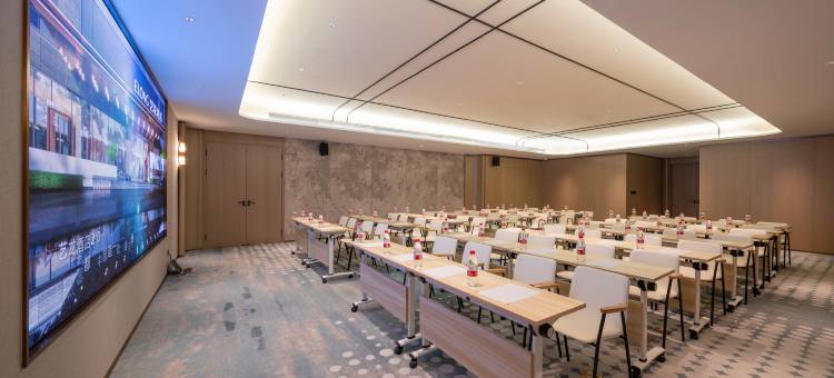 艺龙酒店(青岛黄岛金沙滩度假区店)图片