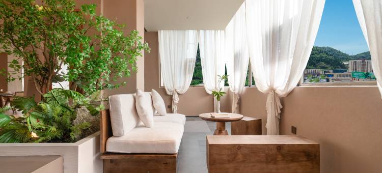 安顺猫的远方·设计民宿(西高铁站学院路店)图片