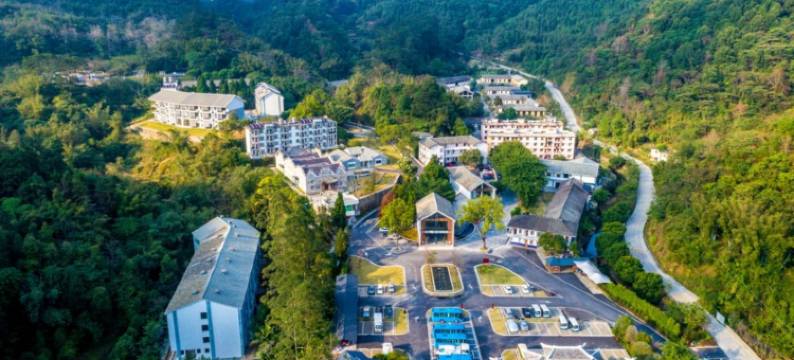 桫椤谷度假酒店(北流大容山国家森林公园店)图片