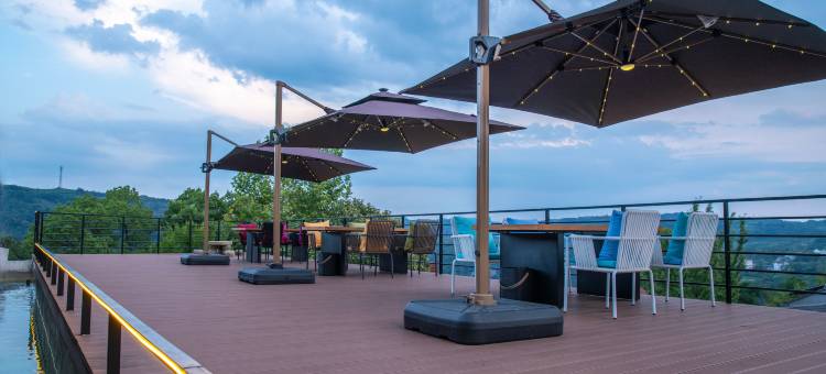 赏雾佳居民宿(新昌下岩贝店)图片