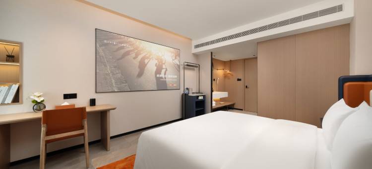 H水晶酒店(西安西二环白家口地铁站店)图片