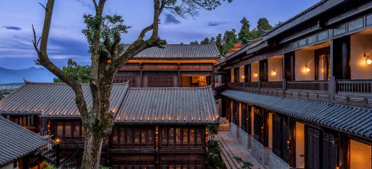 GRANDJOLI大美华宿·雲半山观景度假酒店(丽江古城狮子山店)图片