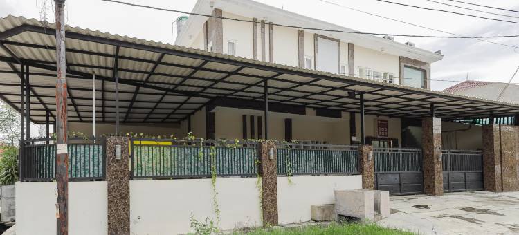 泗水红多兹恩加格尔贾亚酒店(RedDoorz @ Ngagel Jaya Surabaya)图片