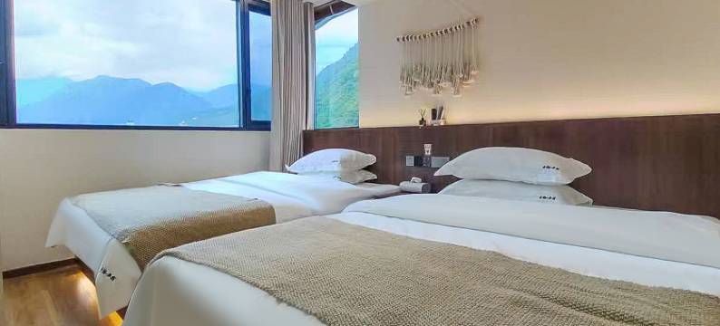 云栖芈宿民宿(泸定桥景区店)图片