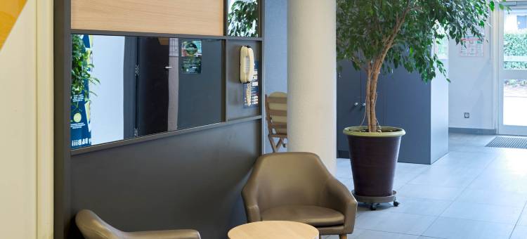 奥尔日河畔圣米舍 B&B 酒店(B&B Hotel Saint-Michel Sur Orge)图片