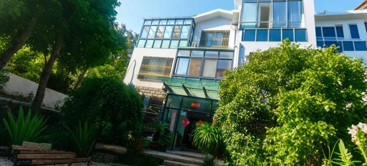 上海西郊民宿(上海虹桥机场国家会展中心店)图片