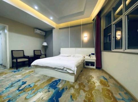 橙漫汇聚电竞酒店(宾川店)