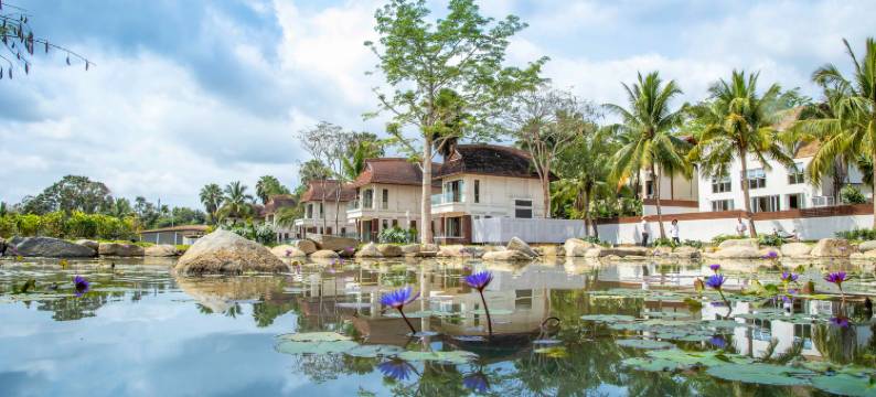 布隆赛热带雨林度假酒店图片