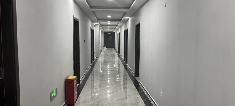 和田市益欣电竞主题酒店图片