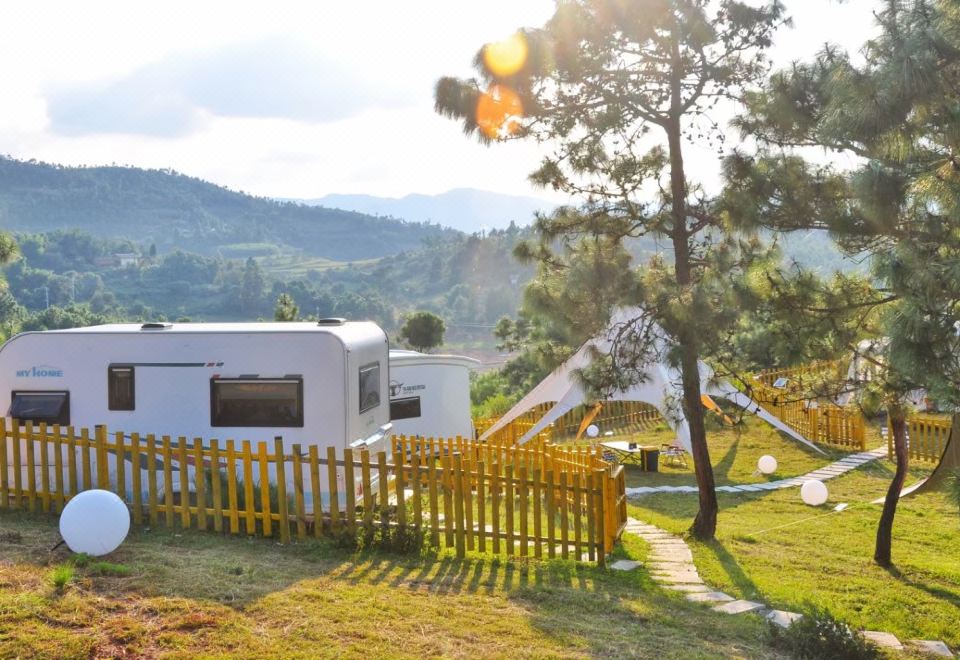 Kunming Tianmashan Hot Spring Holiday Villa Hotel Overview