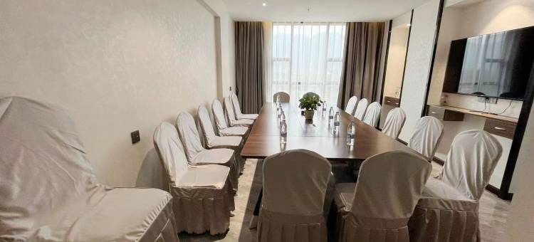 英九大酒店(英德汽车客运站)图片