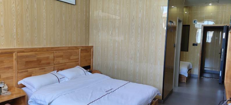 双眼皮酒店图片