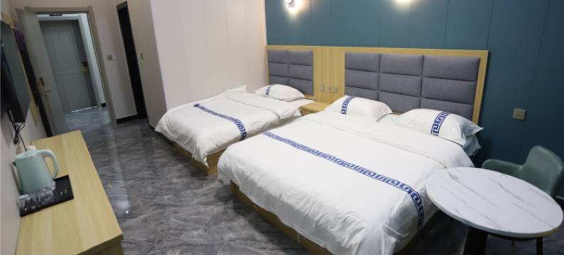 青海湖湖畔花海民俗酒店图片