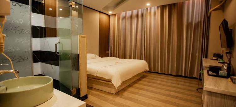 安顺艾尚主题酒店图片