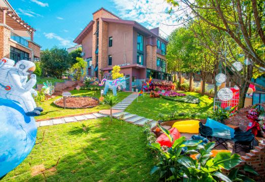 弥勒市糖舍温泉墅民宿