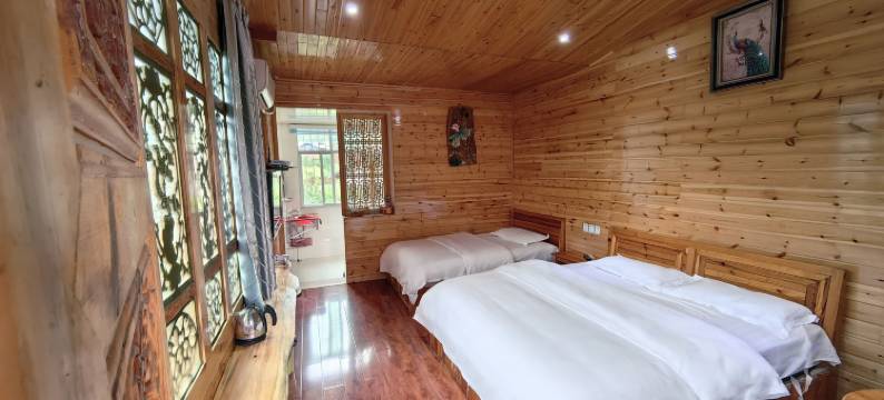 泸沽湖花楼酒店图片