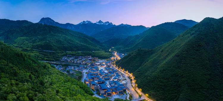 九寨鲁能希尔顿花园酒店图片
