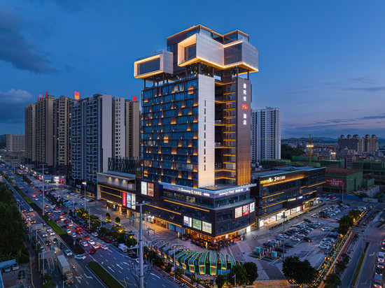 曼陀伦Plus酒店(鹤山新华城店)
