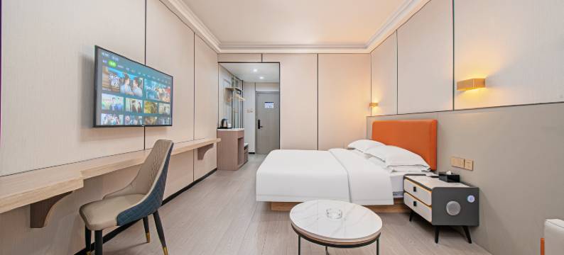 铭乐精品酒店(深圳宝安体育馆翻身地铁站店)图片