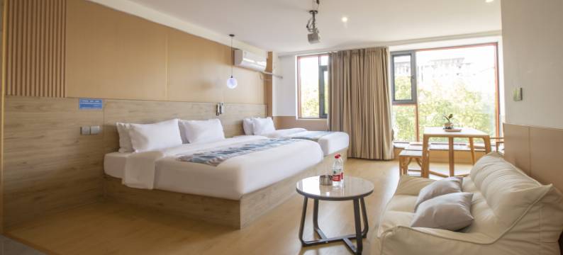 月光栖客栈(邛海湿地店)图片