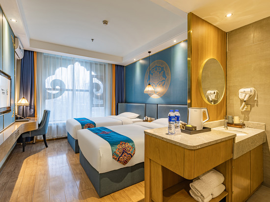 尚华精品酒店(人民医院将军衙署地铁站店)