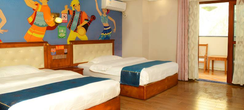 景洪连运度假酒店(告庄星光夜市店)图片